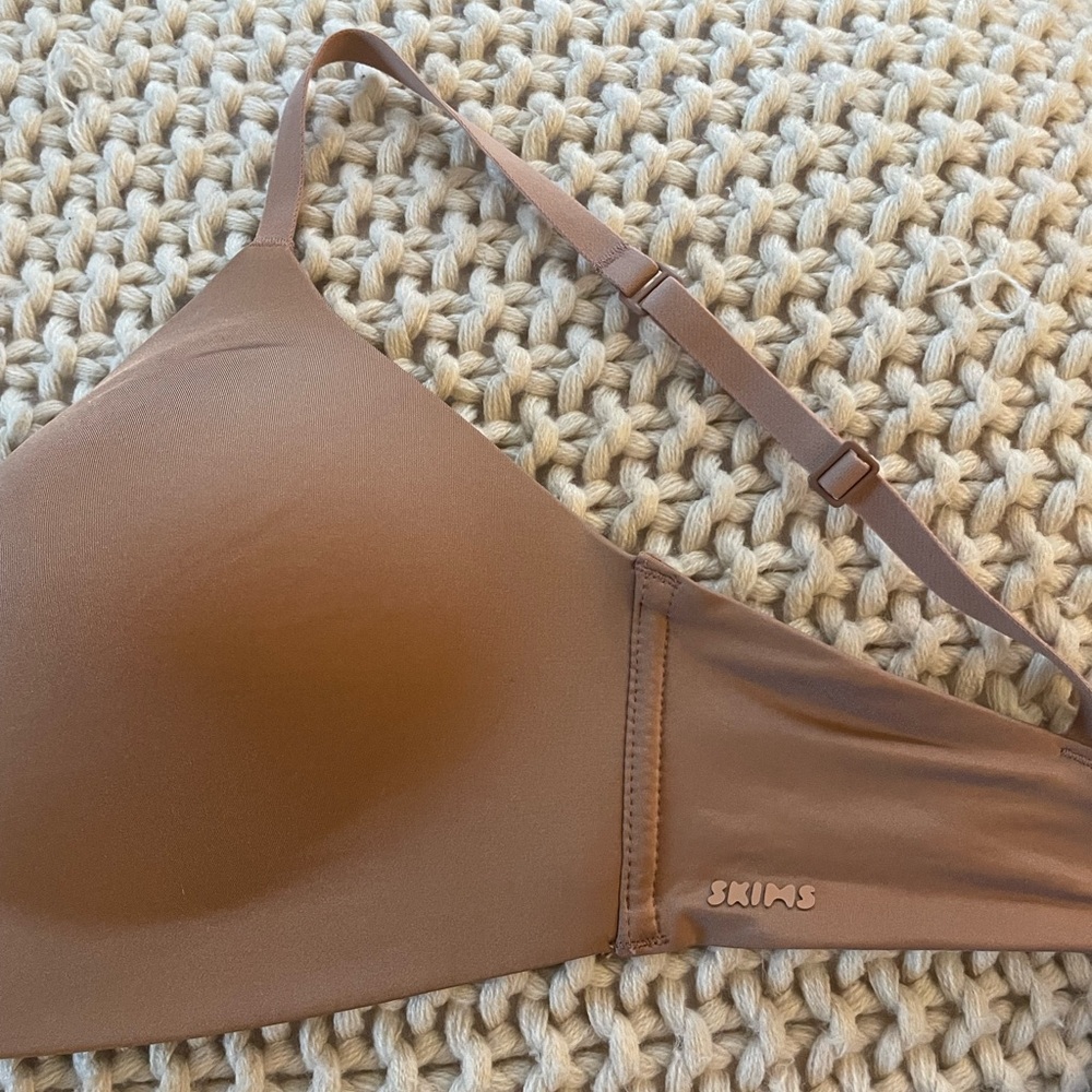 SKIMS T-Shirt Bra, never worn